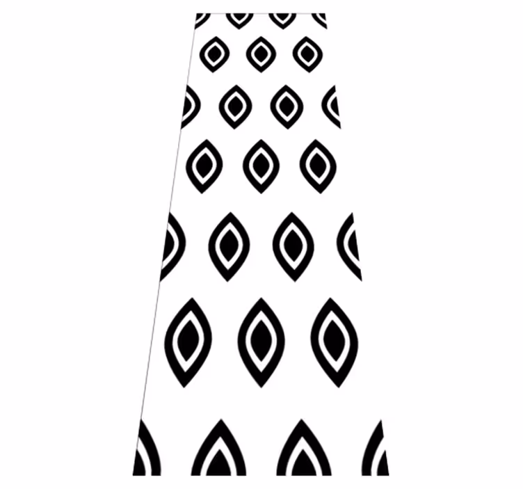 Geometric rug with black and white shapes - TenStickers