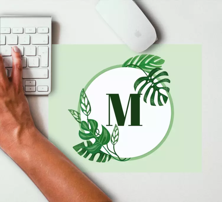 Personalised mouse pad initial with foliage - TenStickers