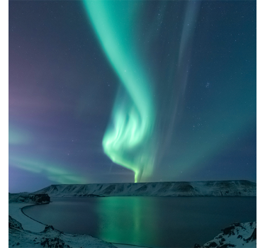 Living room blind with stunning northern lights design - TenStickers