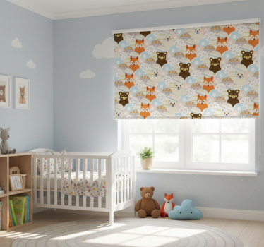 Childrens blind with patchwork bear and fox design - TenStickers