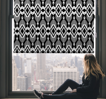 Geometric black pattern texture and pattern blind - TenStickers