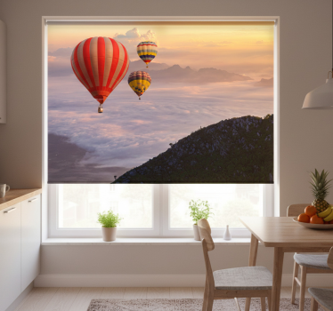 Kitchen blind hot-air balloons floating above - TenStickers
