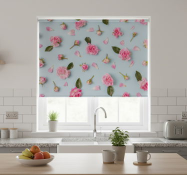 Kitchen blind with blue background of different roses - TenStickers
