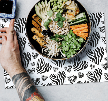 Animal print heart zebra print placemats - TenStickers