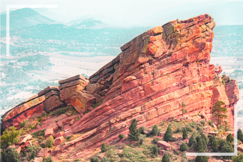 Modern placemat majestic rock formation - TenStickers
