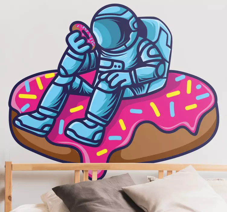 Space wall sticker astronaut enjoying a snack - TenStickers