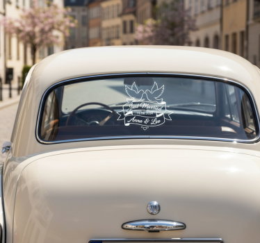 Car sticker just married love doves design - TenStickers