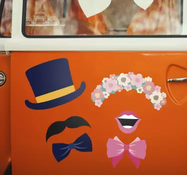 Hat and tiara for wedding car door sticker - TenStickers