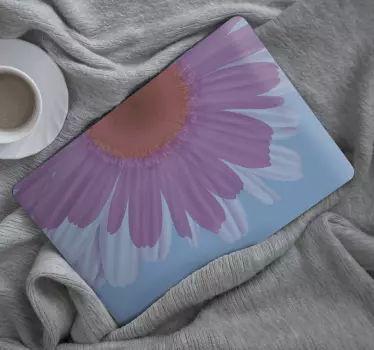 Laptop skin with flower petal design - TenStickers