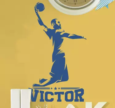 Mate basketball player with name basketball wall decal - TenStickers