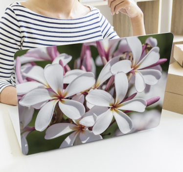 Pink and white flowers  laptop skin - TenStickers