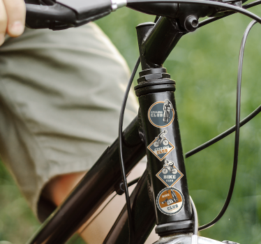 Cycling set design bike sticker - TenStickers