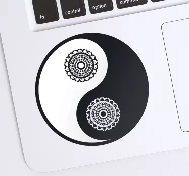 Ying Yang Paisley laptop skin decal - TenStickers
