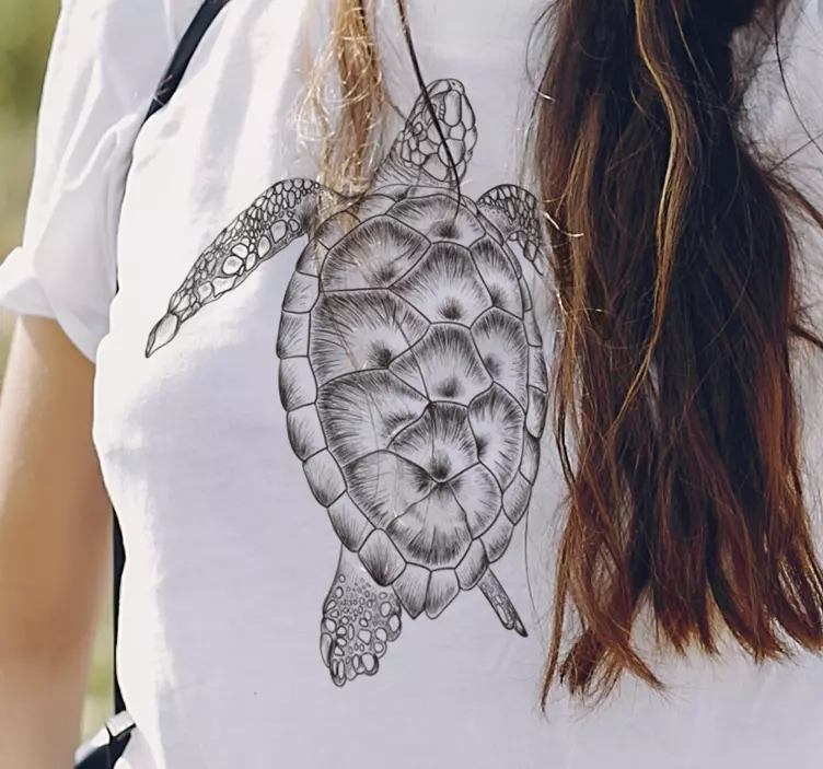 Hand drawn turtle t-shirt - TenStickers