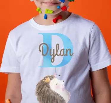 Baby t-shirt dylan with hedgehog crown - TenStickers