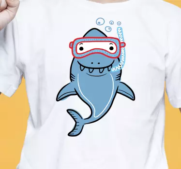 Happy shark diving t-shirt - TenStickers