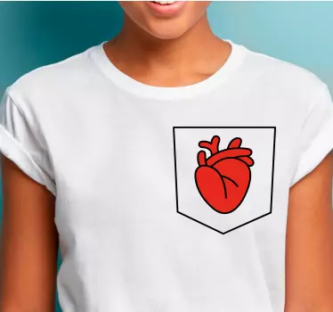Heart pocket design t-shirt - TenStickers