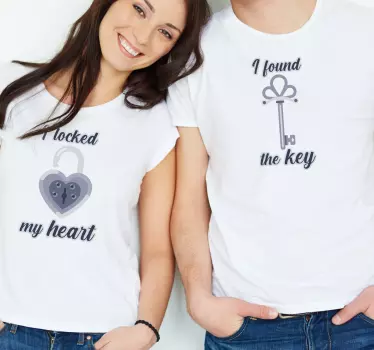 Key and lock heart matching shirts for couples - TenStickers