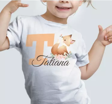 Kids t-shirt customized with animal theme - TenStickers