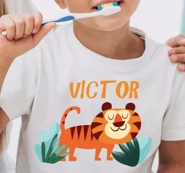 Kids t-shirt cute tiger personalized with name - TenStickers