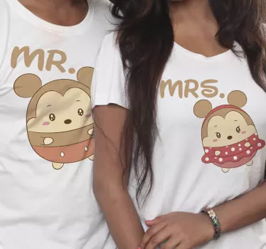 Mother and daughter t-shirt adorable duo design - TenStickers
