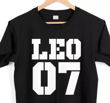 T-shirt with name bold name display - TenStickers