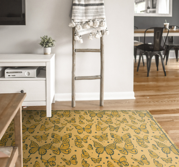 Butterfly Delight animal mat - TenStickers