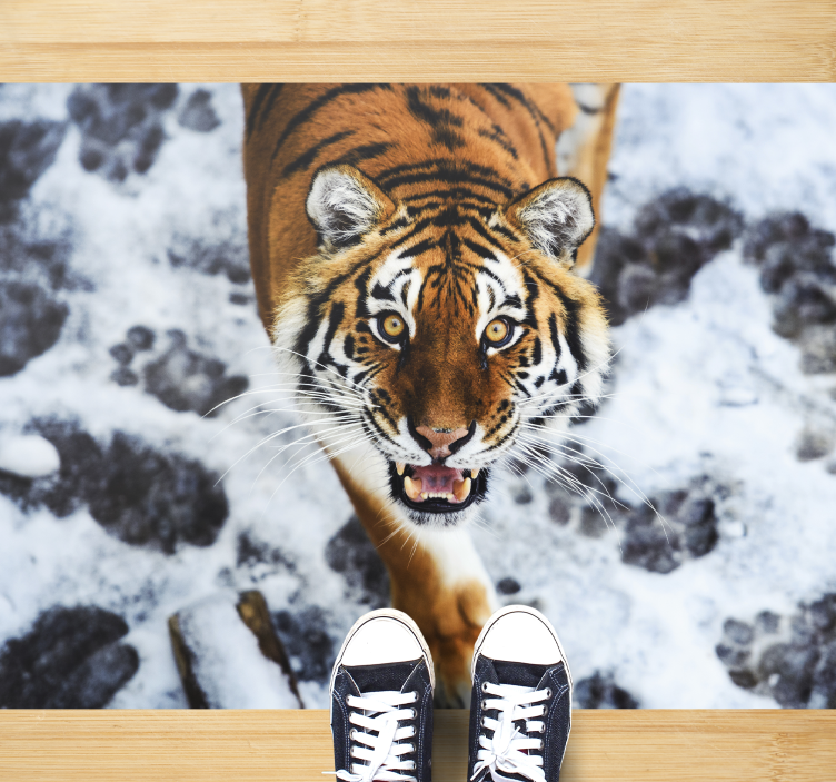 Fierce tiger stance animal mat - TenStickers