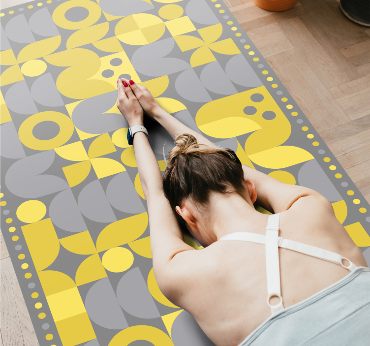 Geometric rug in yellow geometric pattern - TenStickers