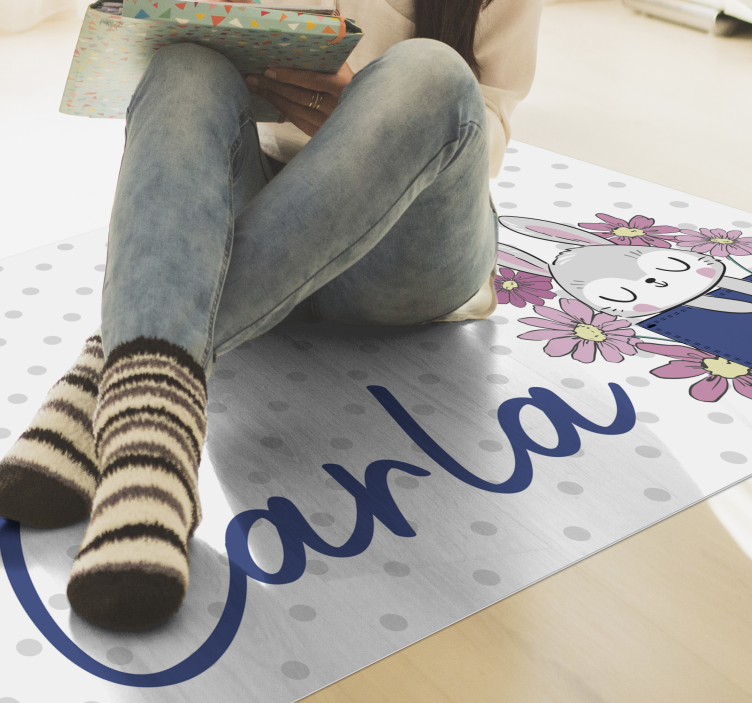 Grey bunny with name kids rug - TenStickers