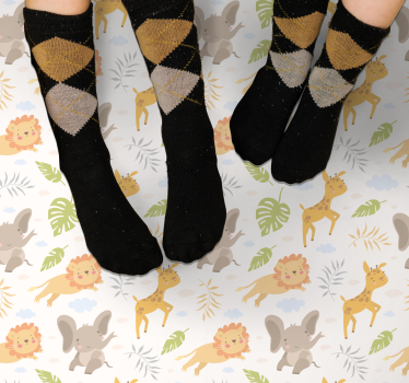 Adorable Safari Creatures kids carpet - TenStickers