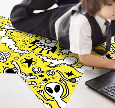 Alien Doodle Star kids carpet - TenStickers