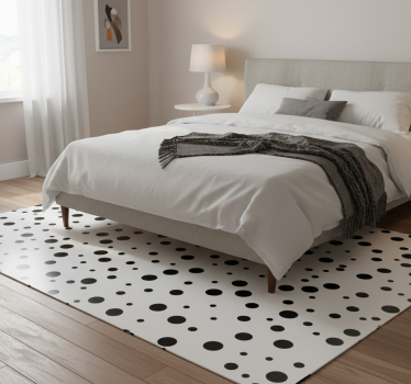 Bedroom carpet in black and white polka dots - TenStickers