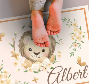 Baby lion with name kids rug - TenStickers