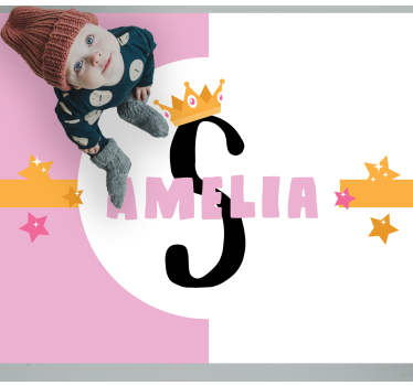 Personalised crown with initial kids rug - TenStickers