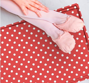 Red Polka Dots wood effect rug - TenStickers