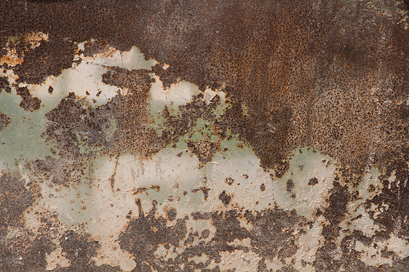 Texture rug inspired by weathered metal wall - TenStickers