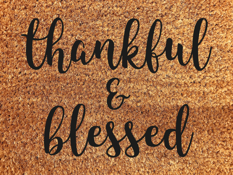 Thankful and blessed quote rug - TenStickers