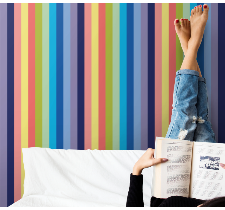 Horizontal striped wallpaper in vibrant striped pattern - TenStickers